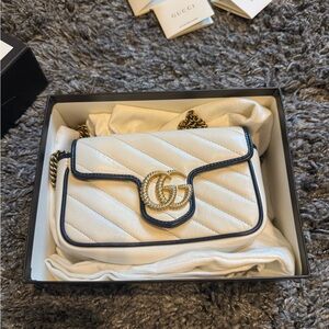 Gucci Marmont Series Shoulder Bag Mini White 574969 new with original dust bag.